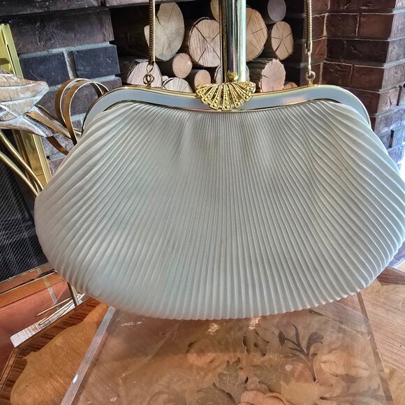 Goldco - Vintage Pleated Evening Bag in White, Gold Lock & Strap - Picture 1 of 13